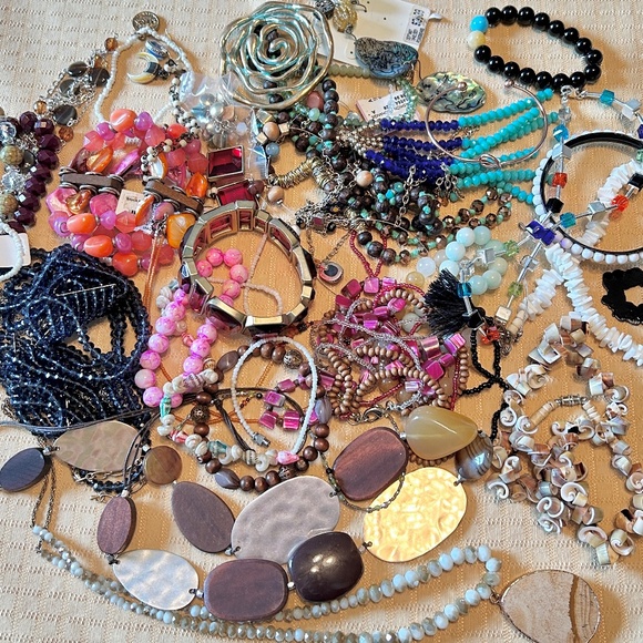 Mystery Vintage to Modern Wearable Jewelry Lot Grab Bag SALE - Picture 6 of 7